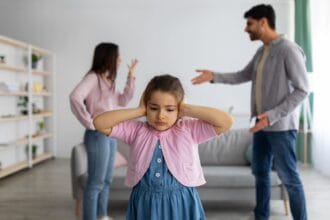 Traumele copilăriei - impactul asupra dezvoltării emoționale și psihice