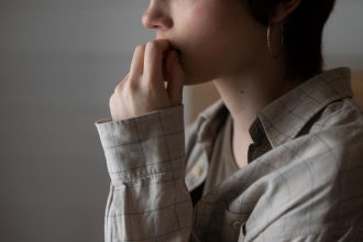 Tulburarea obsesiv-compulsivă (OCD) - simptome și aspecte cheie de înțeles